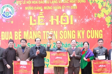 Cuốn hút từ Lễ hội Đua bè mảng trên sông Kỳ Cùng năm 2025