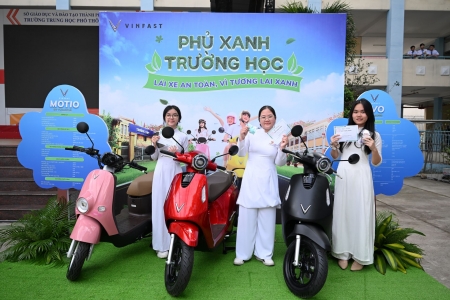 Xe máy điện VinFast ‘khuấy đảo’ trường học: Nhỏ gọn, cá tính và thân thiện