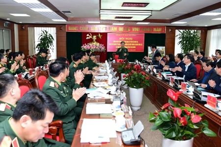 Đại tướng Phan Văn Giang làm việc với Ban Thường vụ Tỉnh ủy Hải Dương