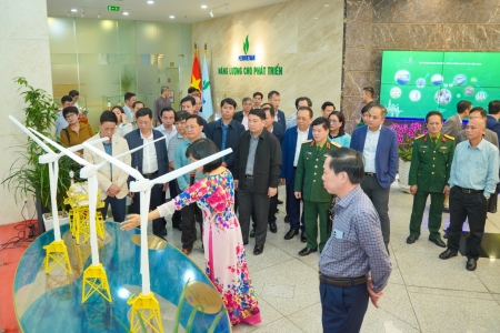 Đoàn cán bộ Học viện Quốc phòng nghiên cứu thực tế tại Petrovietnam