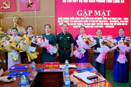 Bộ đội Biên phòng Long An: Gặp mặt, biểu dương điển hình tiên tiến Phụ nữ Bộ đội Biên phòng tỉnh