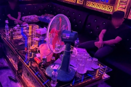 Long An: Triệt phá tụ điểm ma túy tại quán karaoke, 33 người dương tính