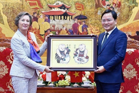 Bí thư Tỉnh ủy Bắc Ninh tiếp Đại sứ Cộng hòa Ba Lan tại Việt Nam
