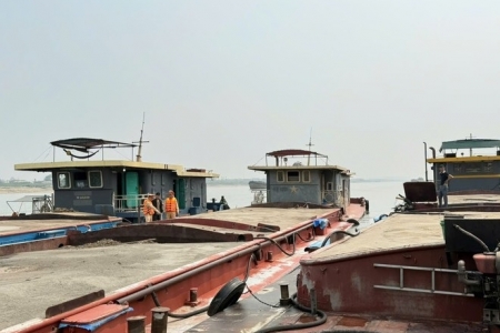 Hà Nội: Gần 1.000m3 cát lậu bị "chặn đứng" trên sông Hồng