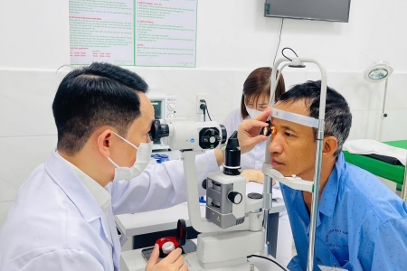 Bệnh viện Mắt Hải Phòng triển khai phẫu thuật yêu cầu vào ngày Chủ nhật