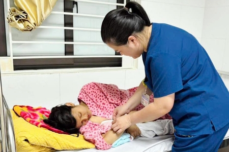 Bắc Giang tăng cường hợp tác với một số bệnh viện Trung ương để phát triển nguồn nhân lực y tế