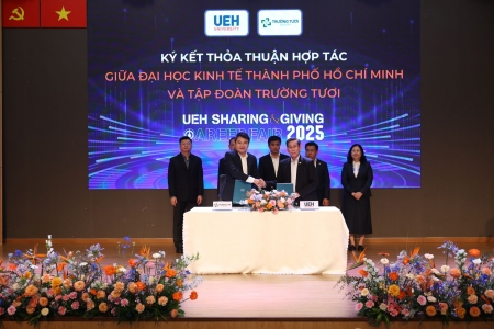 Sự kiện UEH SHARING & GIVING - CAREER FAIR 2025 huy động được hơn 7,5 tỷ đồng được đóng góp cho thế hệ tương lai
