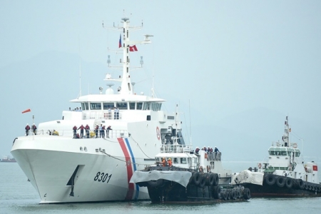 Tàu của Lực lượng Bảo vệ bờ biển Philippines lần đầu tiên cập cảng Tiên Sa