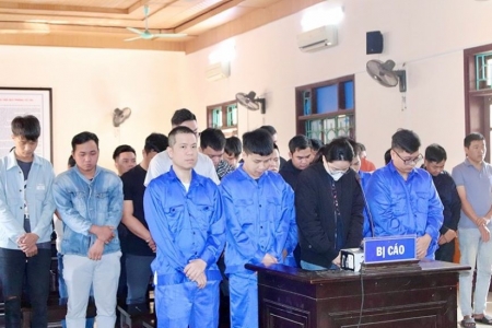 27 đối tượng tổ chức đánh bạc và đánh bạc xuyên quốc gia lĩnh án