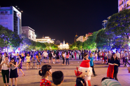 TP. Hồ Chí Minh chỉnh trang môi trường sạch đẹp dịp Lễ 30/4