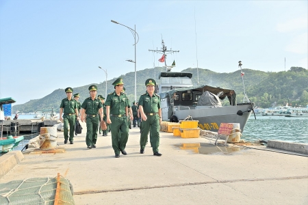 Khảo sát tình hình an ninh trật tự tại quần đảo Nam Du