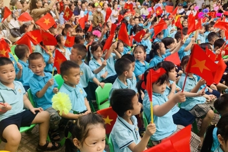 Miễn phí bữa ăn trưa cho học sinh: Đầu tư hôm nay, lợi ích mai sau