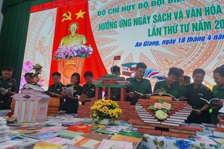 Ngày sách và văn hóa đọc Việt Nam trong Bộ đội Biên phòng tỉnh An Giang