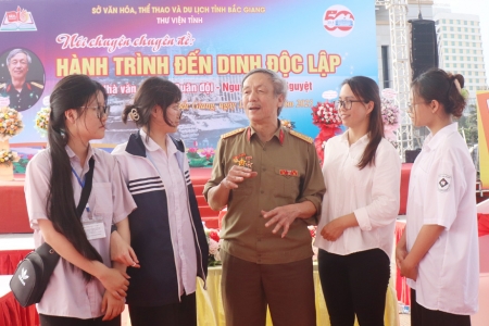 Thư viện tỉnh Bắc Giang tổ chức nói chuyện chuyên đề “Hành trình đến Dinh Độc Lập”