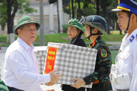 Ban chỉ đạo Trung ương kỷ niệm các ngày lễ lớn thăm, động viên các khối diễu binh, diễu hành
