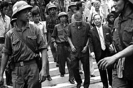 50 năm thống nhất đất nước: Chuyện của người thêm ba chữ “không điều kiện” sau lời đầu hàng của Dương Văn Minh