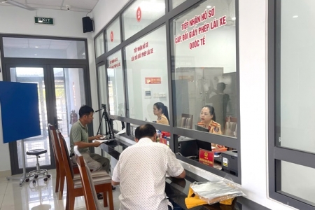 CSGT thành phố Đà Nẵng dời điểm cấp đổi GPLX, rút ngắn thời gian, nhanh gọn