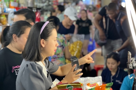 'Chợ mạng' giữa lòng đô thị: Khi tiểu thương TP. HCM chuyển mình số hóa