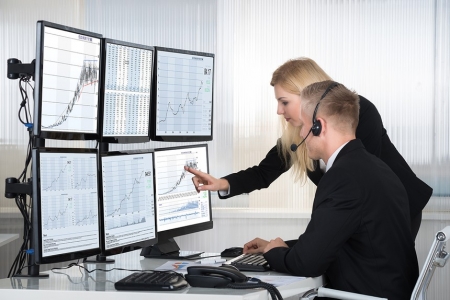 Chứng khoán khối ngoại 25/4: Bán ròng 640 tỷ đồng, tâm điểm là bluechip