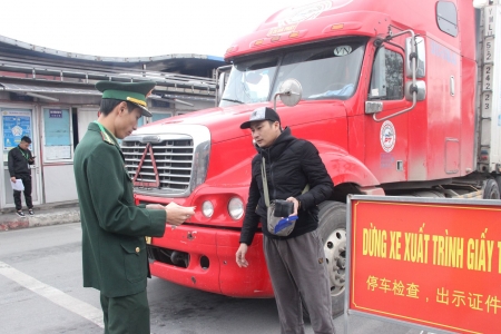 Lạng Sơn: Số phương tiện chở hàng hóa xuất nhập khẩu thông quan trong một ngày cao nhất từ trước đến nay