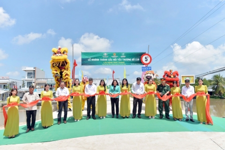 Nhựa Tiền Phong khánh thành các cây cầu trong chương trình cầu nối yêu thương tại Long An, Kiên Giang và Hậu Giang