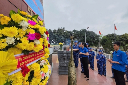 Hải đội 102: Nhiều hoạt động tri ân nhân kỷ niệm 50 năm Ngày Giải phóng miền Nam