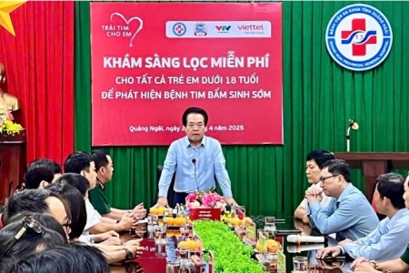 Bệnh viện Trung ương Huế đồng hành cùng chương trình “Trái tim cho em” tại Quảng Ngãi