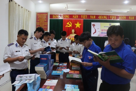 Hải đội 401: Sôi nổi các hoạt động Chào mừng kỷ niệm 50 năm Ngày Giải phóng miền Nam, thống nhất đất nước