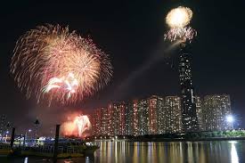 Diễu binh, diễu hành, bắn pháo hoa và nhiều chương trình hấp dẫn khác dịp lễ 30/4 - 1/5