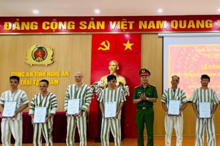 41 phạm nhân tại Nghệ An được đặc xá, trở về tái hòa nhập cộng đồng