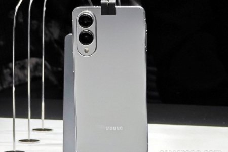Rò rỉ choáng váng chiếc Galaxy S25 Edge siêu mỏng giá siêu khủng