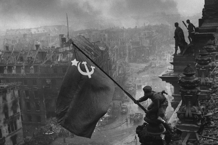Chiến thắng phát xít năm 1945 tạo thời cơ lịch sử cho dân tộc Việt Nam