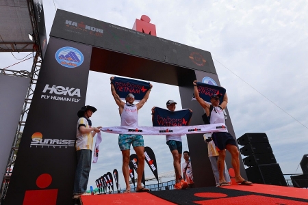 Giải IRONMAN 70.3 Đà Nẵng ghi dấu cột mốc 10 năm với những màn trình diễn ấn tượng