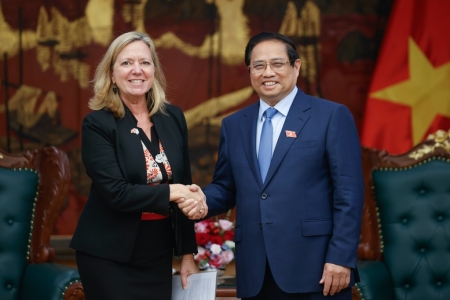 Thủ tướng đề nghị WB tiếp tục hỗ trợ Việt Nam 'làm giàu', xây dựng hạ tầng chiến lược