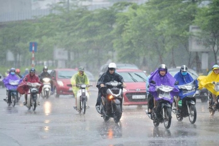 Thời tiết ngày 15/5: Mưa dông từ Bắc vào Nam, cảnh báo lũ quét và sạt lở đất