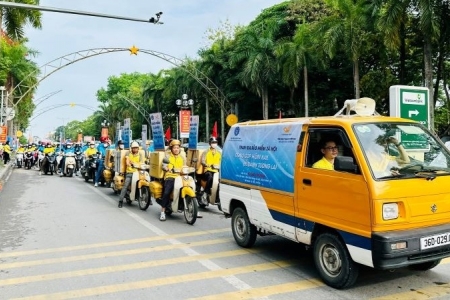 Ra quân hưởng ứng Tháng vận động, triển khai bảo hiểm xã hội toàn dân