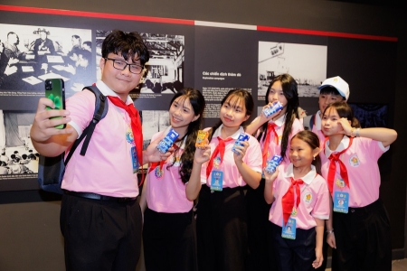 Vinamilk đồng hành cùng thiếu nhi cháu ngoan Bác Hồ hướng đến kỷ niệm 135 ngày sinh nhật Bác