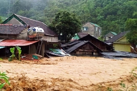 Đêm nay, nhiều tỉnh thành Bắc Bộ có mưa to và dông, đề phòng lũ quét và sạt lở đất