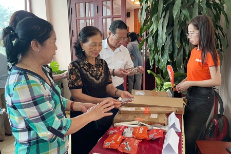 Bắc Giang: Hướng dẫn người dân phân biệt hàng thật, hàng giả