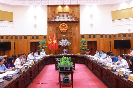 Thủ tướng: Tìm những điểm đột phá để xây dựng 2 nghị quyết của Bộ Chính trị về giáo dục đào tạo và chăm sóc sức khỏe nhân dân