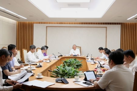 Phó Thủ tướng Thường trực làm việc với Bộ Nội vụ về rà soát, xây dựng Nghị định về phân cấp, phân quyền