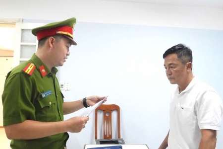 Bắt tạm giam người thuê giang hồ chém Chủ tịch Công ty Pha Lê Quảng Nam