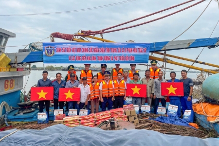 Vùng Cảnh sát Biển 3 tiếp tục đồng hành cùng ngư dân tỉnh Bà Rịa - Vũng Tàu