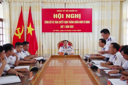 Hải đoàn 42 trao quyết định thăng quân hàm sĩ quan đợt 1 năm 2025