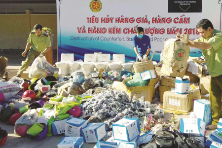 Chủ tịch Quốc hội Trần Thanh Mẫn: Tại sao để hàng giả, hàng nhái vẫn diễn ra với số lượng lớn?