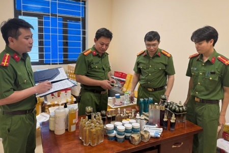Công an Thanh Hóa tăng cường kiểm tra, xử lý nghiêm hành vi buôn bán hàng giả, hàng kém chất lượng