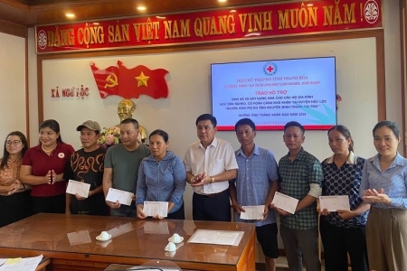 Hội Chữ thập đỏ tỉnh Thanh Hóa trao hỗ trợ sinh kế và xây nhà ở cho ngư dân nghèo