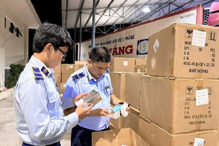 Phú Yên tạm giữ trên 41.000 sản phẩm hàng hoá vận chuyển trái phép