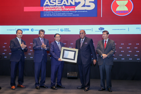 Thủ tướng Phạm Minh Chính dự Diễn đàn Lãnh đạo và Đối tác ASEAN
