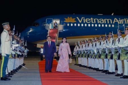 Thủ tướng Phạm Minh Chính tới Kuala Lumpur, bắt đầu thăm Malaysia và dự Hội nghị Cấp cao ASEAN